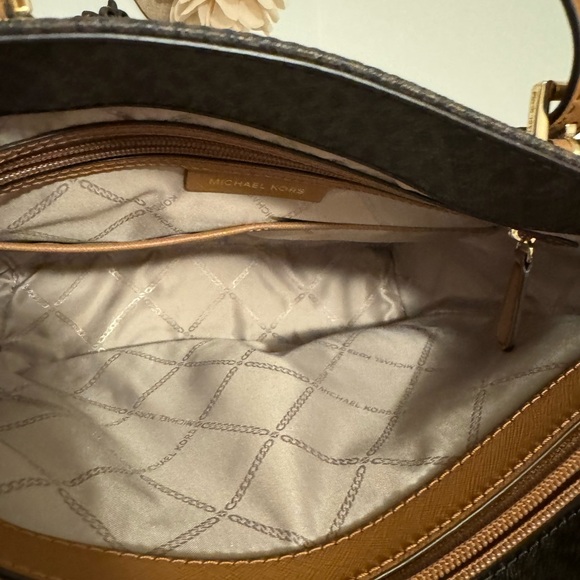 NWOT Michael Kors Camel & Black Purse - Picture 5 of 6